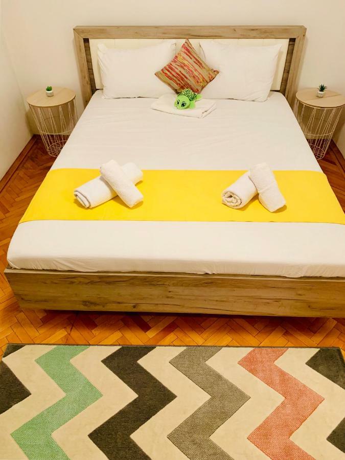Ultracentral Apartment With All You Need: Wifi, Tv, Ac, Washer, Coffe Timisoara Bagian luar foto